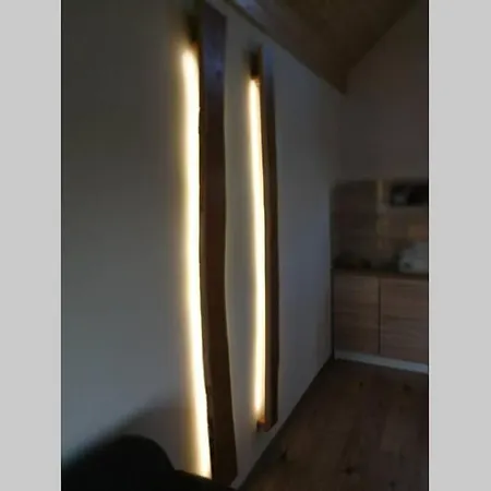 Balatoni Preshaziko Szolosgyorok