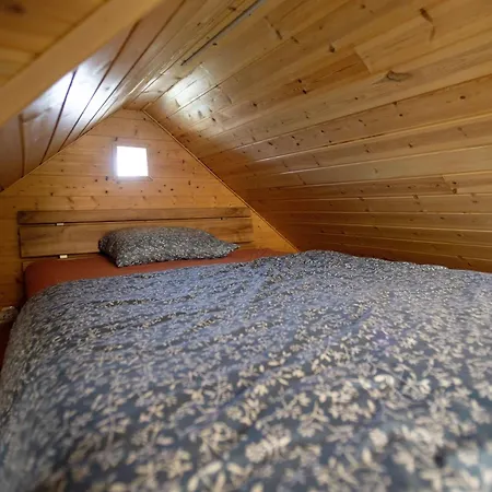 Semesterbostad Balatoni Preshaziko